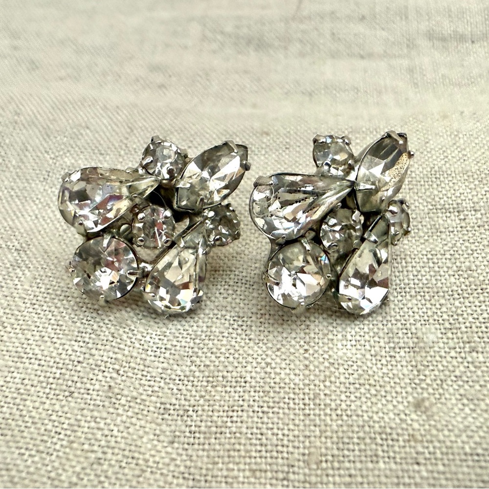 Vintage Crystal Cluster Clip-On Earrings - Clear Rhinestone